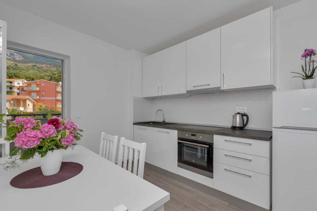 Apartmani Daniela Podgora Exterior foto