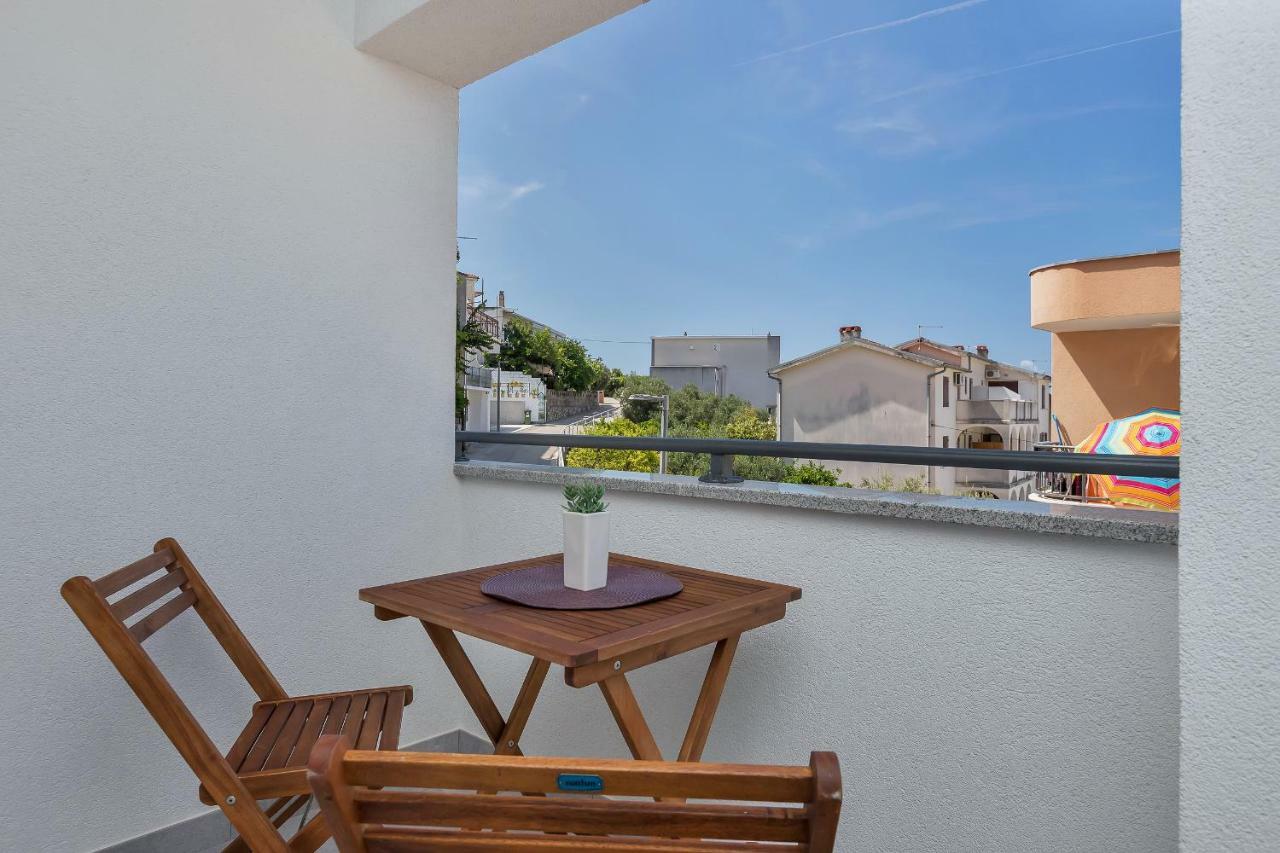 Apartmani Daniela Podgora Exterior foto