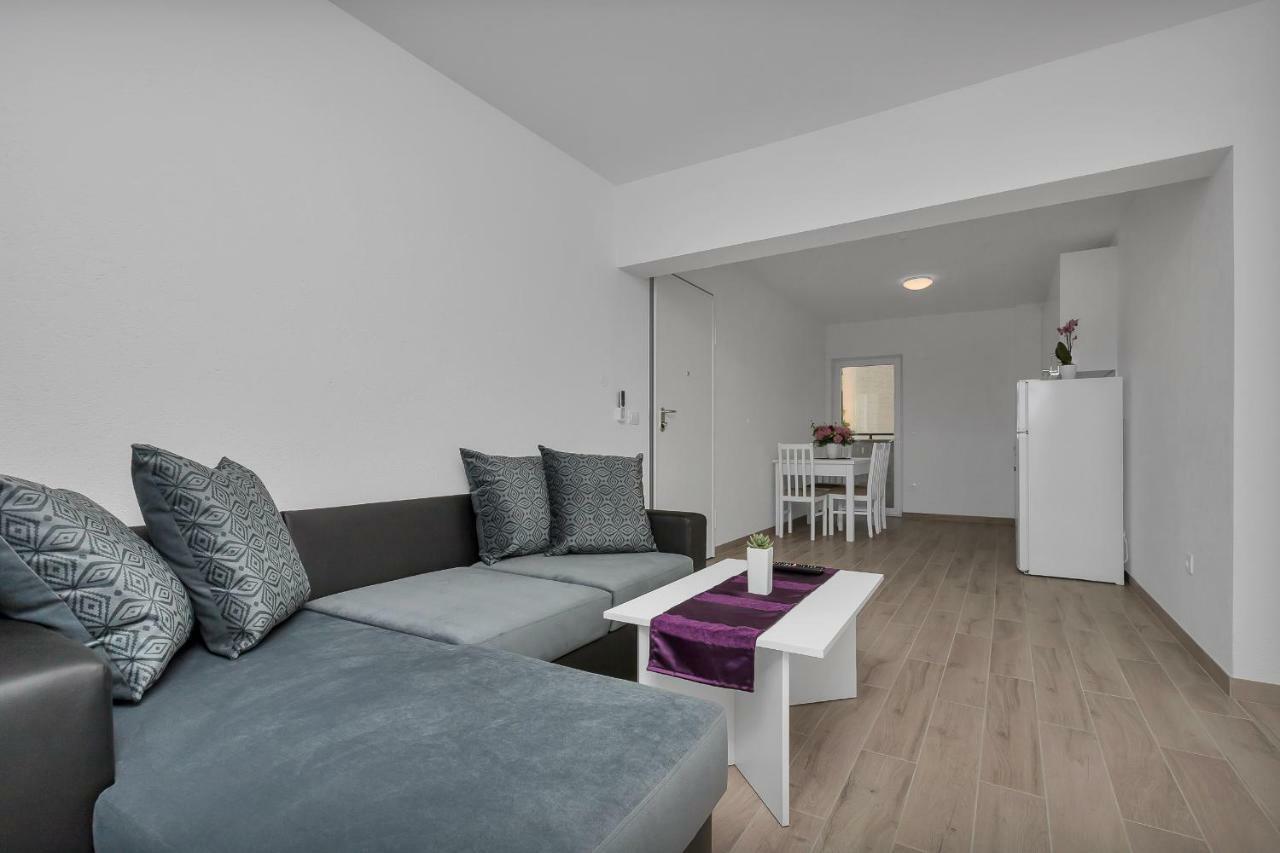 Apartmani Daniela Podgora Exterior foto